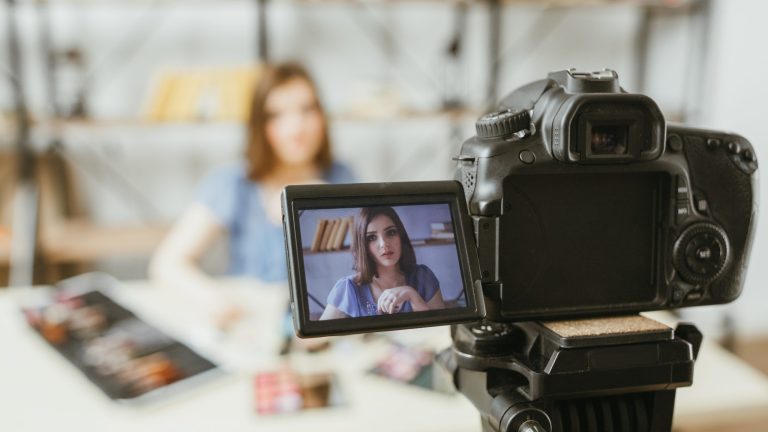 influencer-marketing-nel-settore-B2B-scaled